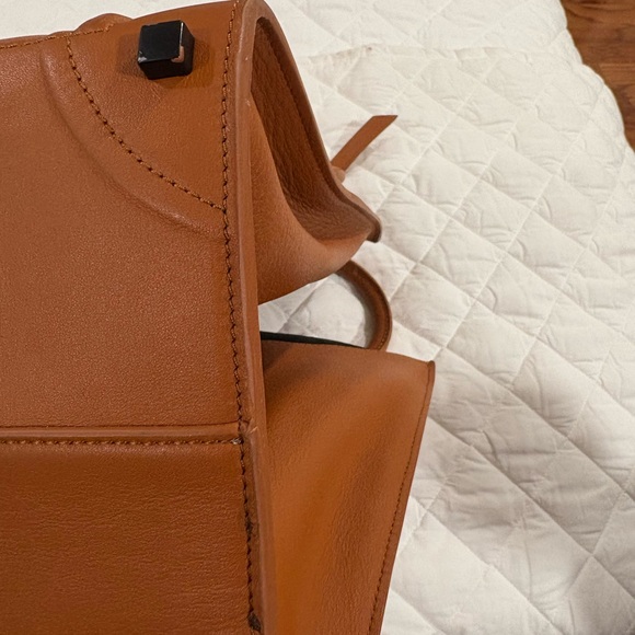 Celine Phantom Caramel Leather Tote - Picture 4 of 12